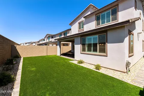 Exterior - 1553 E Blue Spruce Ln, Gilbert, AZ 85298 photo 7 of 11