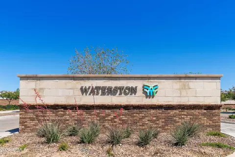 1553 E Blue Spruce Ln, Gilbert, AZ 85298