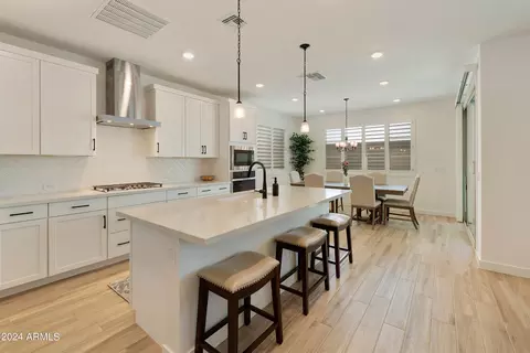 Kitchen - 1553 E Blue Spruce Ln, Gilbert, AZ 85298 photo 2 of 11