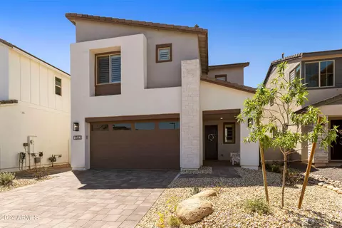 Exterior - 1553 E Blue Spruce Ln, Gilbert, AZ 85298 photo 1 of 11