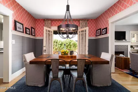 Dining - 23 E Hoover Ave, Phoenix, AZ 85004 photo 3 of 4