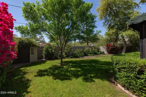 Exterior - 23 E Hoover Ave, Phoenix, AZ 85004 photo 4 of 9