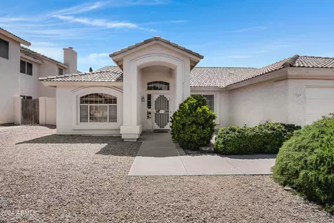 Exterior - 7263 E Jasmine St, Mesa, AZ 85207 photo 4 of 8