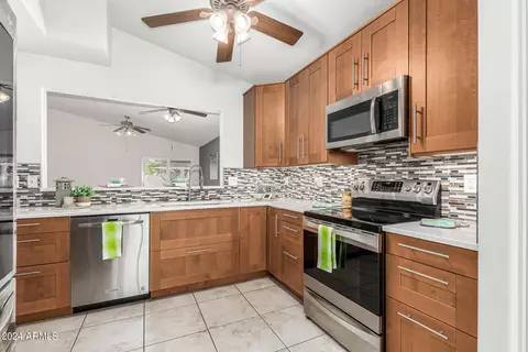 1296 S Cholla St, Gilbert, AZ 85233 photo 4