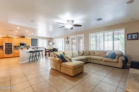 Living - 7143 S View Ln, Gilbert, AZ 85298 photo 6 of 7
