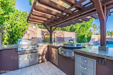 Exterior - 7143 S View Ln, Gilbert, AZ 85298 photo 7 of 39