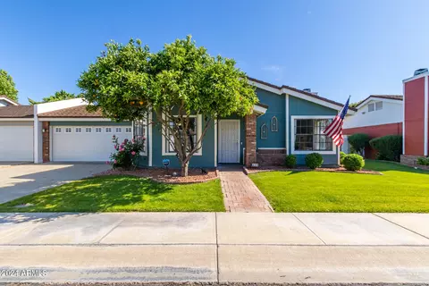 111 E Hartford Ave, Phoenix, AZ 85022