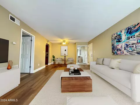 3825 E Camelback Rd #124, Phoenix, AZ 85018