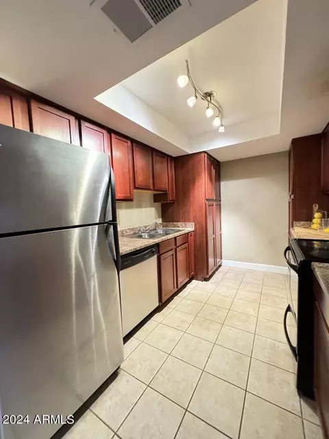 Kitchen - 3825 E Camelback Rd #124, Phoenix, AZ 85018 photo 2 of 2