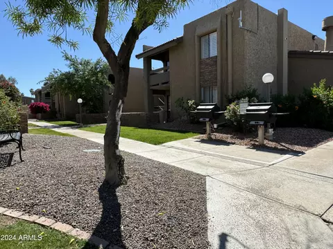 Exterior - 3825 E Camelback Rd #124, Phoenix, AZ 85018 photo 6 of 9