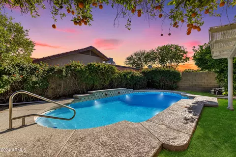 4115 E Ahwatukee Dr, Phoenix, AZ 85044