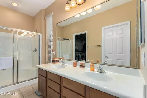 Bath - 4062 E Jude Ln, Gilbert, AZ 85298 photo 1 of 2