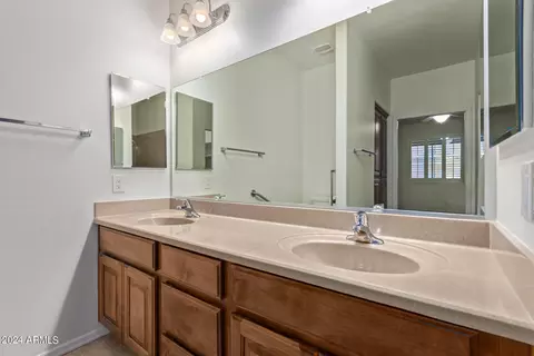 Bath - 10960 E Monte Ave #258, Mesa, AZ 85209 photo 1 of 2