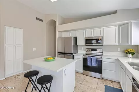 Kitchen - 4721 E Jaeger Rd, Phoenix, AZ 85050 photo 1 of 4