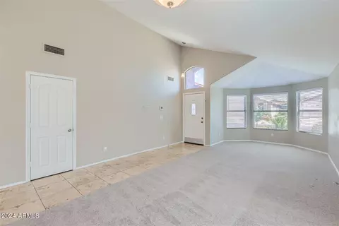 Living - 4721 E Jaeger Rd, Phoenix, AZ 85050 photo 1 of 5