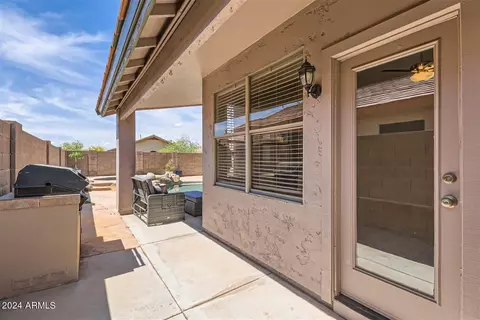 Exterior - 4721 E Jaeger Rd, Phoenix, AZ 85050 photo 4 of 7