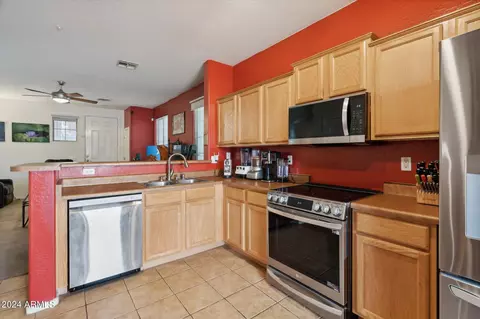 945 E Redondo Dr, Gilbert, AZ 85296 photo 3