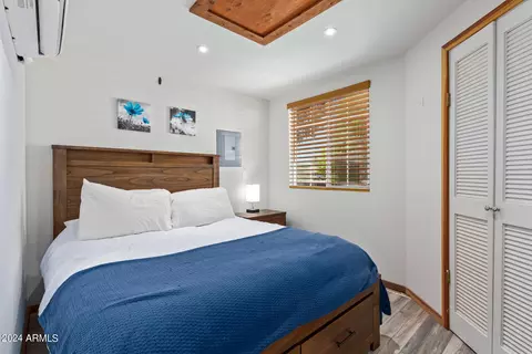 Bedroom - 1301 E Highland Ave, Phoenix, AZ 85014 photo 4 of 5