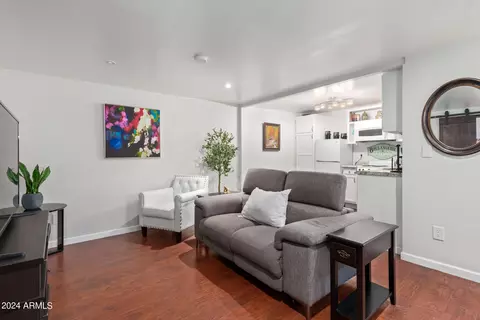 Living - 1301 E Highland Ave, Phoenix, AZ 85014 photo 3 of 4