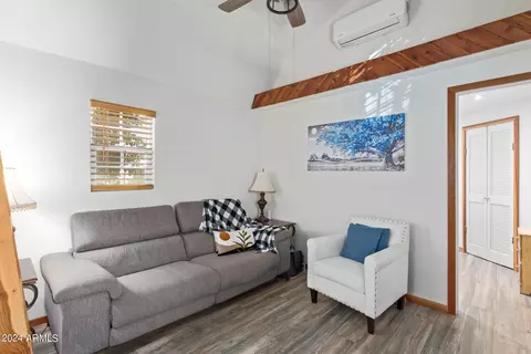 Living - 1301 E Highland Ave, Phoenix, AZ 85014 photo 2 of 4