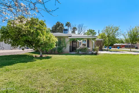 1301 E Highland Ave, Phoenix, AZ 85014