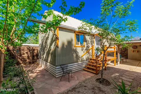 Exterior - 1301 E Highland Ave, Phoenix, AZ 85014 photo 4 of 13