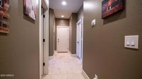 Entry Way - 914 E Doral Ct, Gilbert, AZ 85297 photo 1 of 2