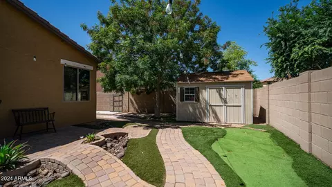 Exterior - 914 E Doral Ct, Gilbert, AZ 85297 photo 5 of 17