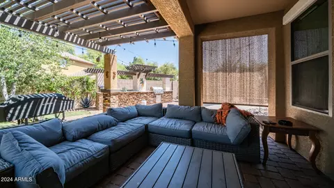 Exterior - 914 E Doral Ct, Gilbert, AZ 85297 photo 9 of 17