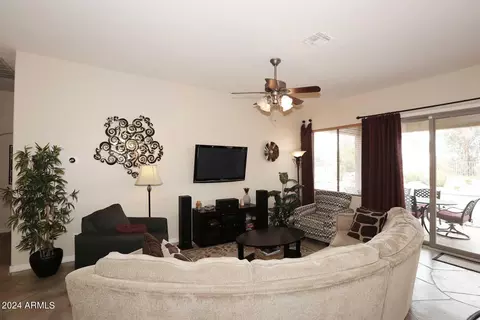 Living - 2508 E Fremont Rd, Phoenix, AZ 85042 photo 3 of 6