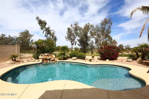 Exterior - 2508 E Fremont Rd, Phoenix, AZ 85042 photo 9 of 13