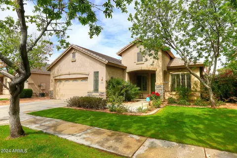 Exterior - 2508 E Fremont Rd, Phoenix, AZ 85042 photo 2 of 13