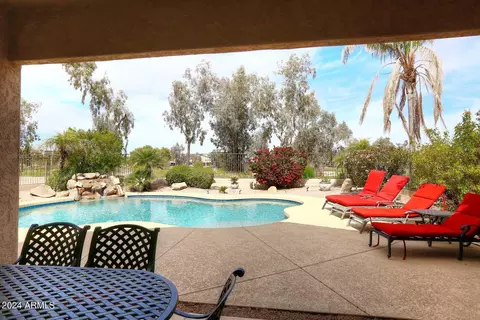 Exterior - 2508 E Fremont Rd, Phoenix, AZ 85042 photo 6 of 13
