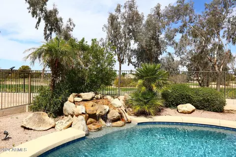 Exterior - 2508 E Fremont Rd, Phoenix, AZ 85042 photo 11 of 13