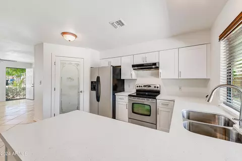 4127 E Windrose Dr, Phoenix, AZ 85032 photo 5
