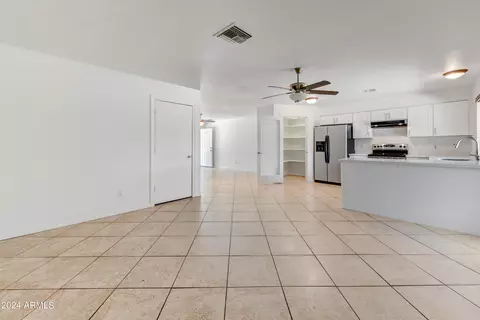 4127 E Windrose Dr, Phoenix, AZ 85032 photo 6