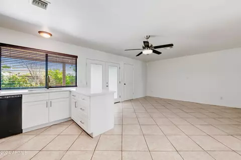 4127 E Windrose Dr, Phoenix, AZ 85032 photo 7