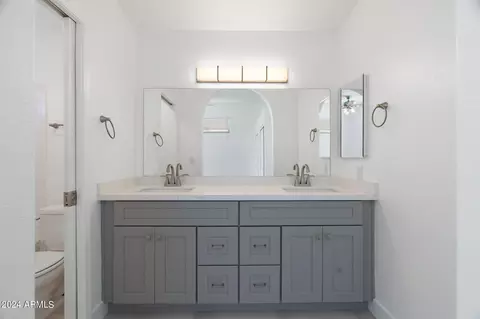 Bath - 5938 E Nance St, Mesa, AZ 85215 photo 4 of 5