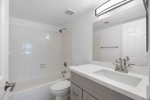Bath - 5938 E Nance St, Mesa, AZ 85215 photo 3 of 5