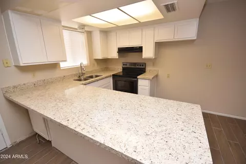 1426 E Mountain View Rd, Phoenix, AZ 85020 photo 12