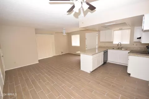 1426 E Mountain View Rd, Phoenix, AZ 85020 photo 4