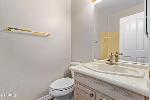 Bath - 2320 E Silverwood Dr, Phoenix, AZ 85048 photo 4 of 5