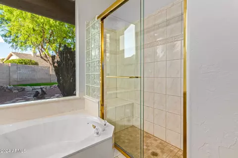 Bath - 2320 E Silverwood Dr, Phoenix, AZ 85048 photo 2 of 5