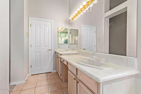 Bath - 2320 E Silverwood Dr, Phoenix, AZ 85048 photo 3 of 5