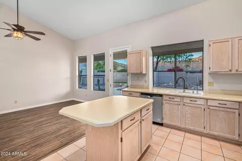 Kitchen - 2320 E Silverwood Dr, Phoenix, AZ 85048 photo 5 of 5