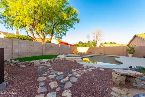 Exterior - 2320 E Silverwood Dr, Phoenix, AZ 85048 photo 18 of 18