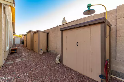 Exterior - 2320 E Silverwood Dr, Phoenix, AZ 85048 photo 17 of 18