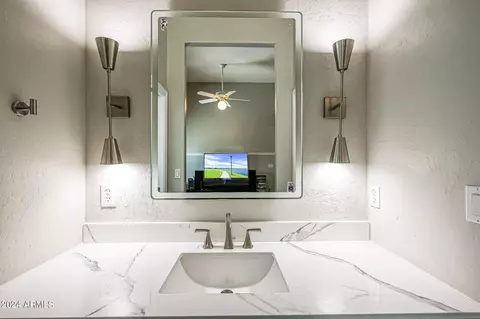 Bath - 2139 E Sierra Madre Ave, Gilbert, AZ 85296 photo 6 of 14