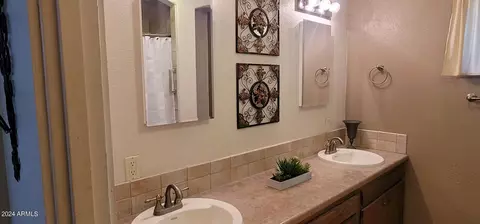 Bath - 2140 E 11th St, Douglas, AZ 85607 photo 3 of 7