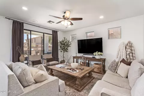 875 W Juniper Ave, Gilbert, AZ 85233 photo 5